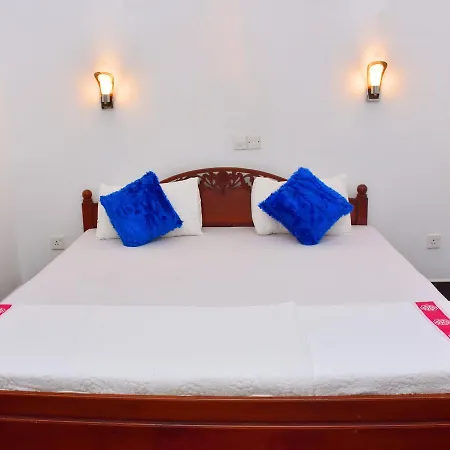Mali Guest House Хиккадува Экстерьер фото